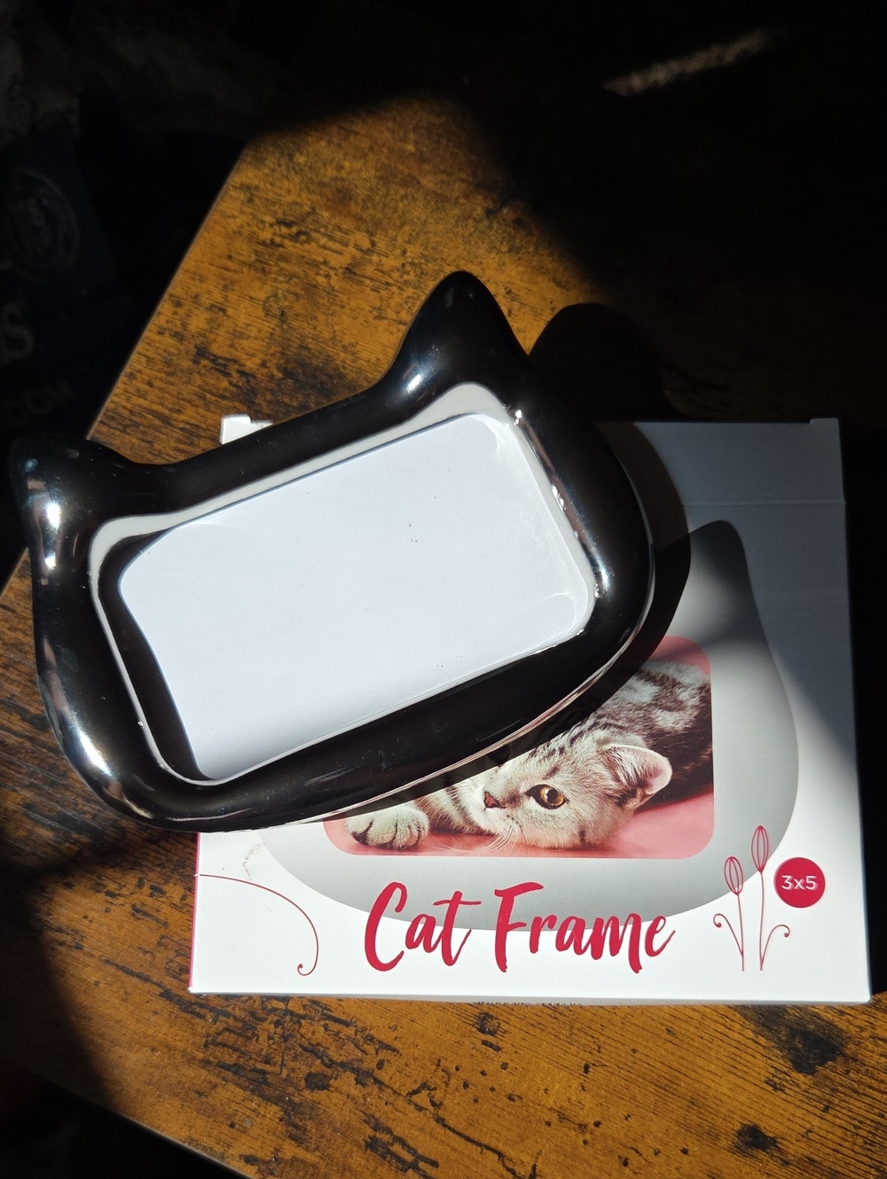 Cat Frame Photo Holder - Silver Cat-Shaped Picture Frame